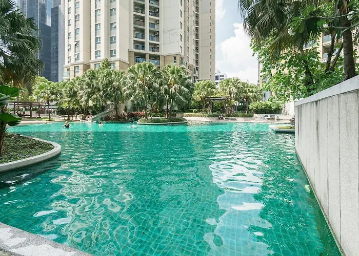Internet Celebrity Train Night Market Swimming Pool Free Wifi Mrt 100m *