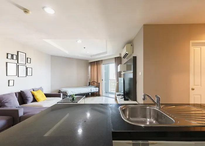 Internet Celebrity Train Night Market Swimming Pool Free Wifi Mrt 100m Apartment