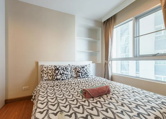 Internet Celebrity Train Night Market Swimming Pool Free Wifi Mrt 100m Apartment Bangkok