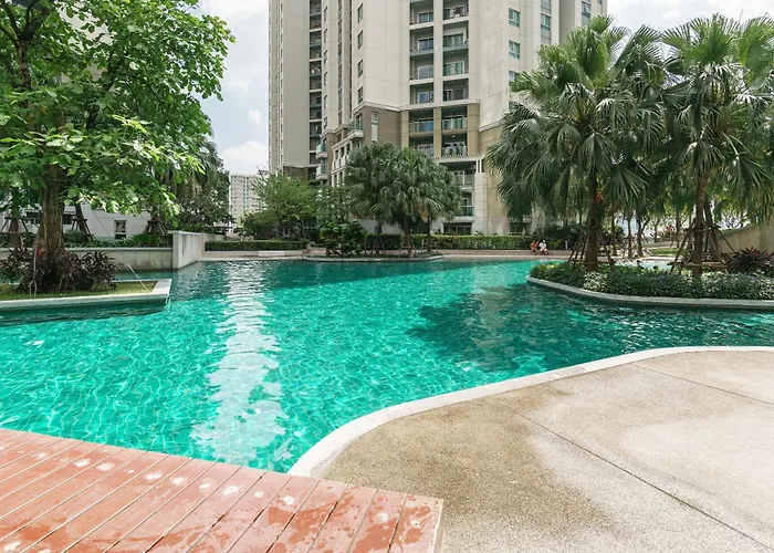 Internet Celebrity Train Night Market Swimming Pool Free Wifi Mrt 100m Apartment